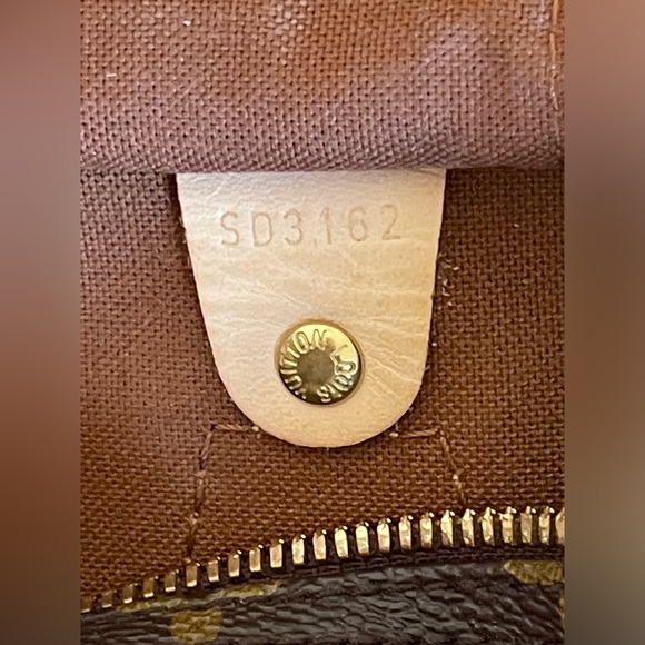 Authentic Louis Vuitton Speedy Bandoulière 30 Monogram - Picture 12 of 16